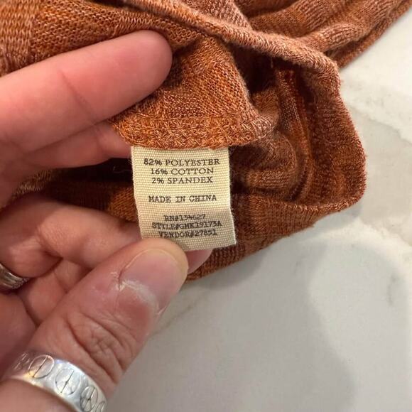 Gimmicks by Buckle Textured Knit Top Womens XS Rust Orange Turtleneck Thumbholes - Picture 4 of 6